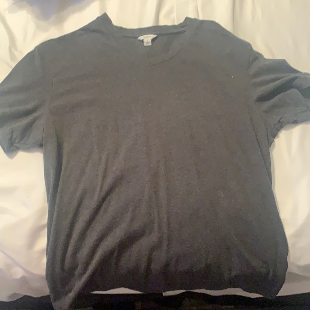 Men’s Calvin Klein v-neck size L